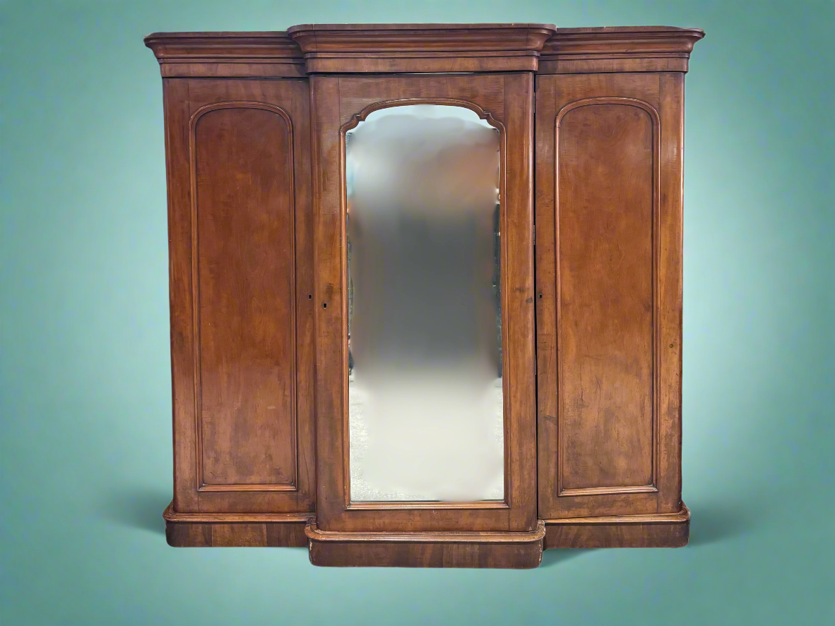 Oak Wardrobe with Diamond Dust Mirror